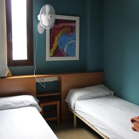 Alberg Solidanca Hostel Палафружель Экстерьер фото