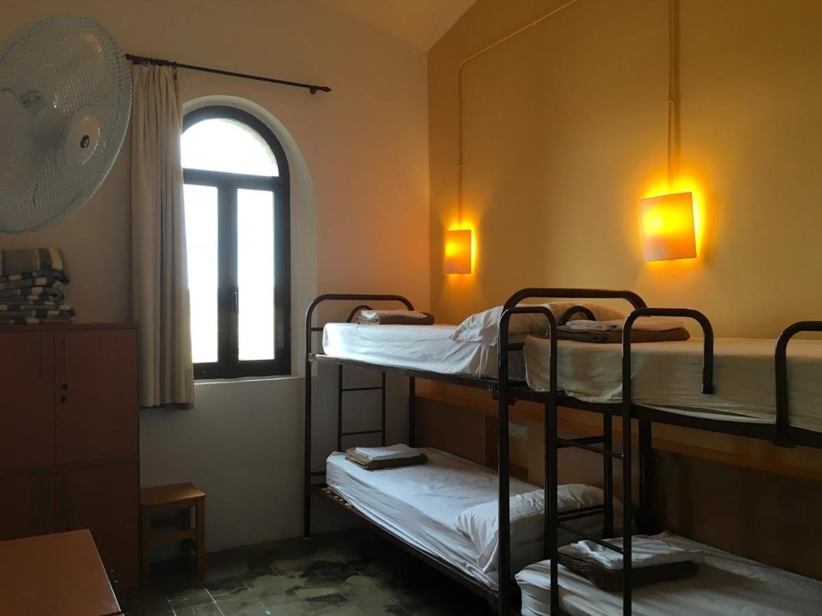 Alberg Solidanca Hostel Палафружель Экстерьер фото