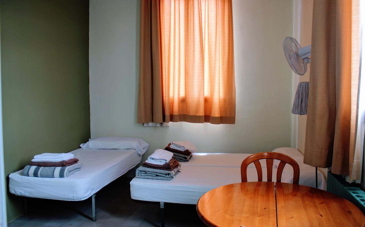 Alberg Solidanca Hostel Палафружель Экстерьер фото